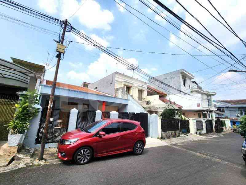 Dijual Rumah 3 BR, Luas 200 m2 di Jl. Asem Baris Raya, Tebet 3