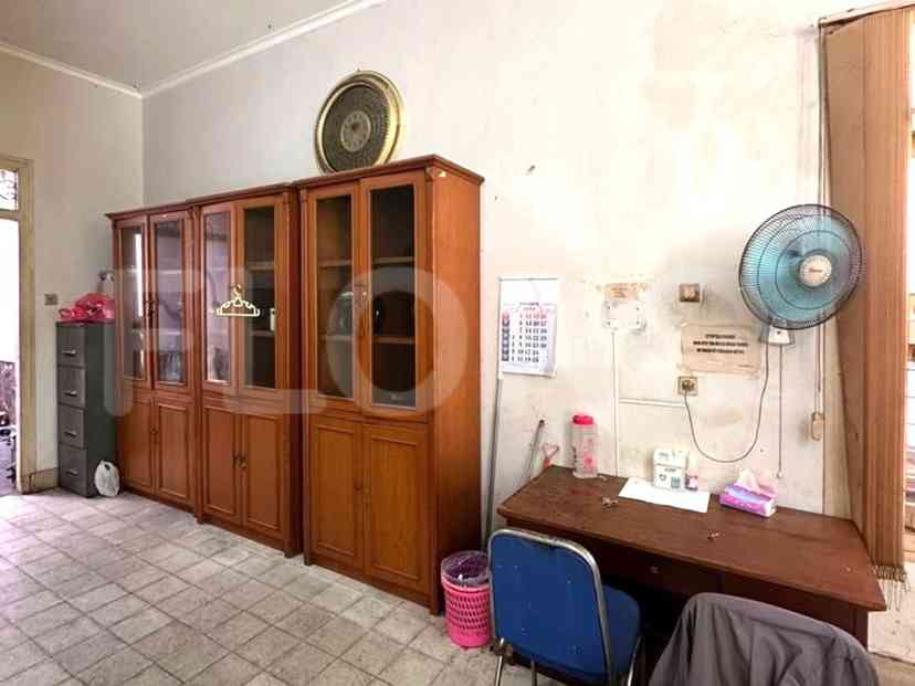 Dijual Rumah 4 BR, Luas 270 m2 di Cipaku, Senopati 6