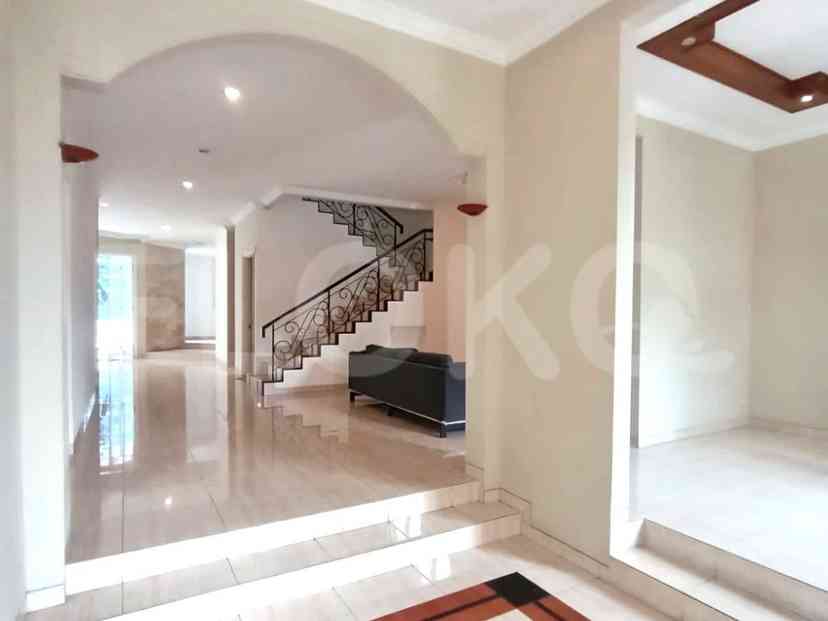 Disewakan Rumah 5 BR, Luas 600 m2 di Pondok Indah, Pondok Indah 2