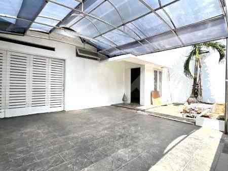 250 sqm, 6 BR house for rent in Jl. Tebet Timur Dalam VII, Tebet 3