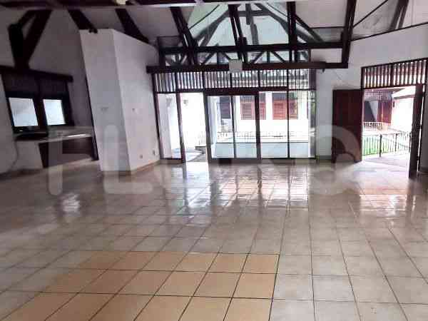 Disewakan Rumah 4 BR, Luas 500 m2 di Jl. Sumbawa, Menteng 2