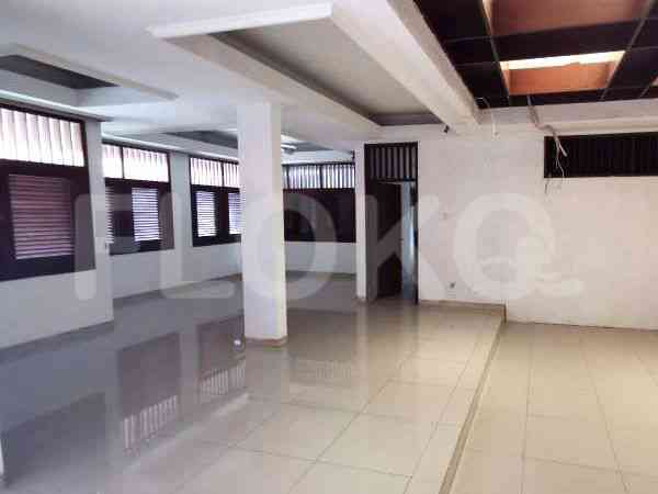 Disewakan Rumah 4 BR, Luas 500 m2 di Jl. Sumbawa, Menteng 3