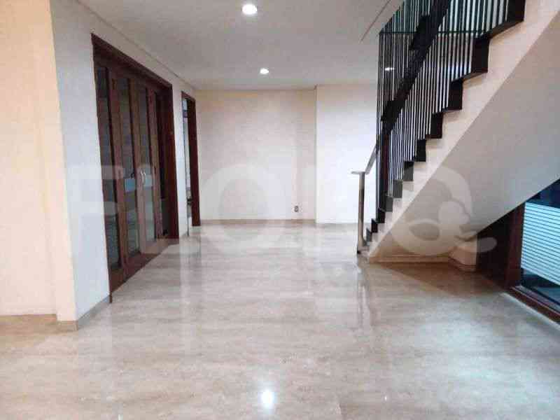 640 sqm, 5 BR house for rent in Jl. Garut, Menteng 13