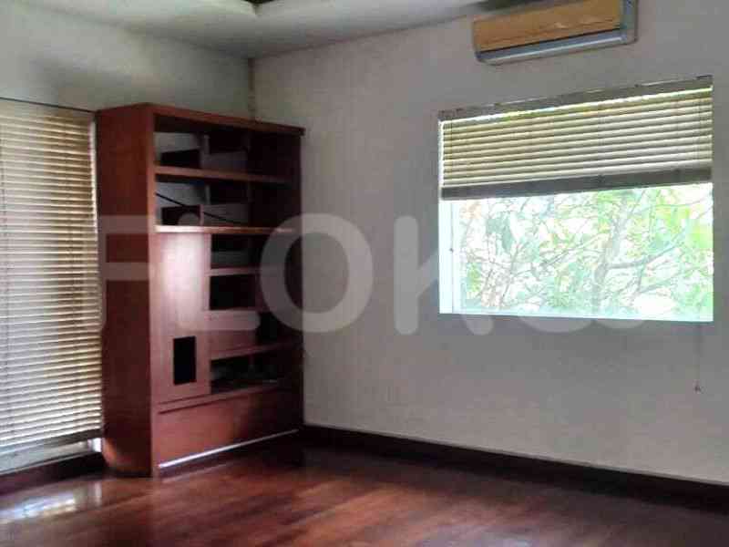 Disewakan Rumah 4 BR, Luas 600 m2 di Jl. Salak, Menteng 11