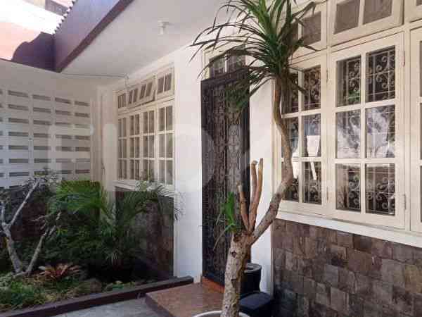 Disewakan Rumah 6 BR, Luas 320 m2 di Jl. M. Yamin, Menteng 1