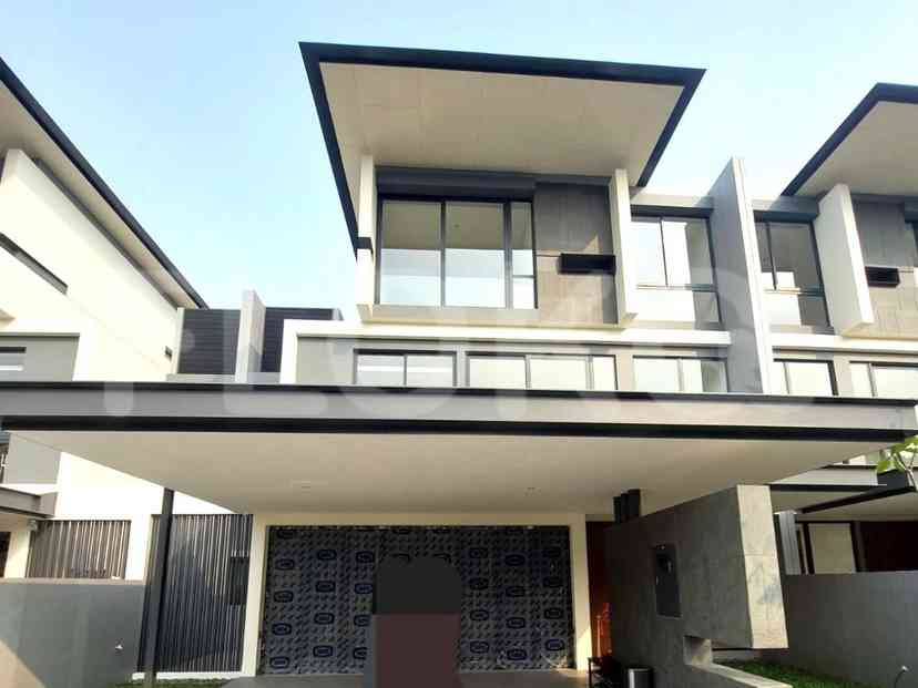 Dijual Rumah 5 BR, Luas 465 m2 di Lydon Navapark, BSD 1