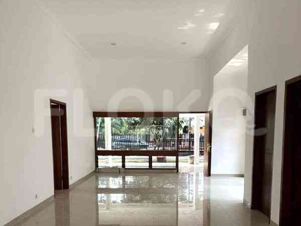 Disewakan Rumah 6 BR, Luas 600 m2 di Jl. Solo, Menteng 5