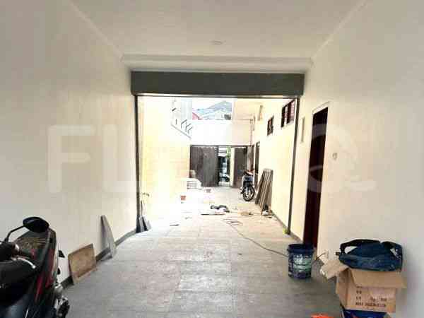 600 sqm, 6 BR house for rent in Jl. Solo, Menteng 7