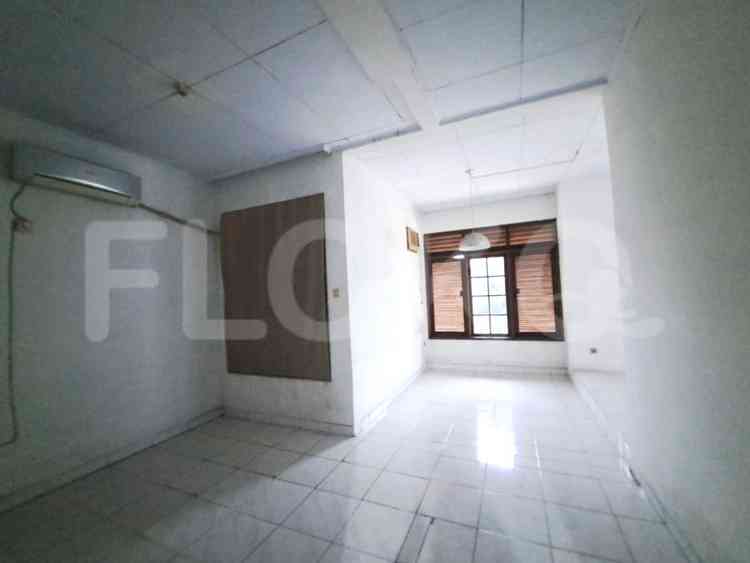 257 sqm, 4 BR house for rent in Camar permai, Kamal Muara 3