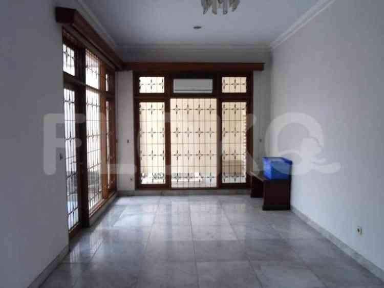 670 sqm, 4 BR house for rent in Jl. Sumatra, Menteng 6