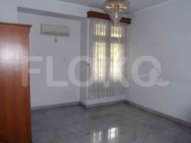 670 sqm, 4 BR house for rent in Jl. Sumatra, Menteng 1