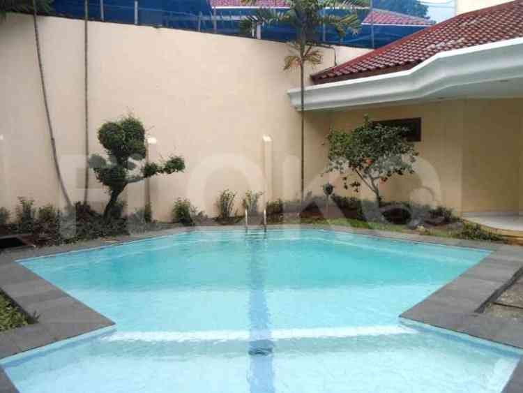 670 sqm, 4 BR house for rent in Jl. Sumatra, Menteng 2