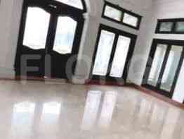 1600 sqm, 10 BR house for sale in Jl. Prof. Moh. Yamin, Menteng 11