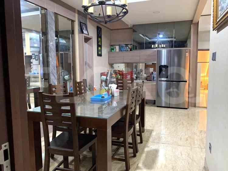 Dijual Rumah 4 BR, Luas 250 m2 di Cluster Lavaletta, Cikokol 3