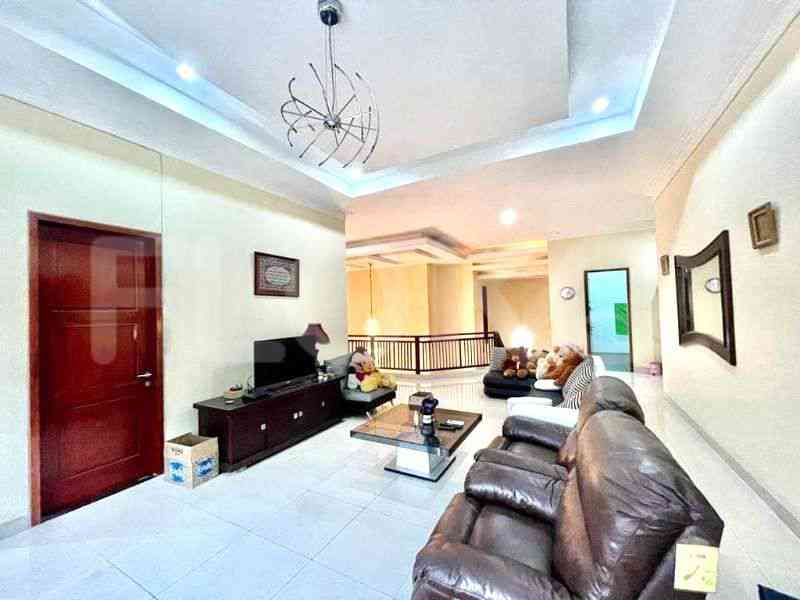 548 sqm, 10 BR house for sale in Jl. Mendut, Menteng 9