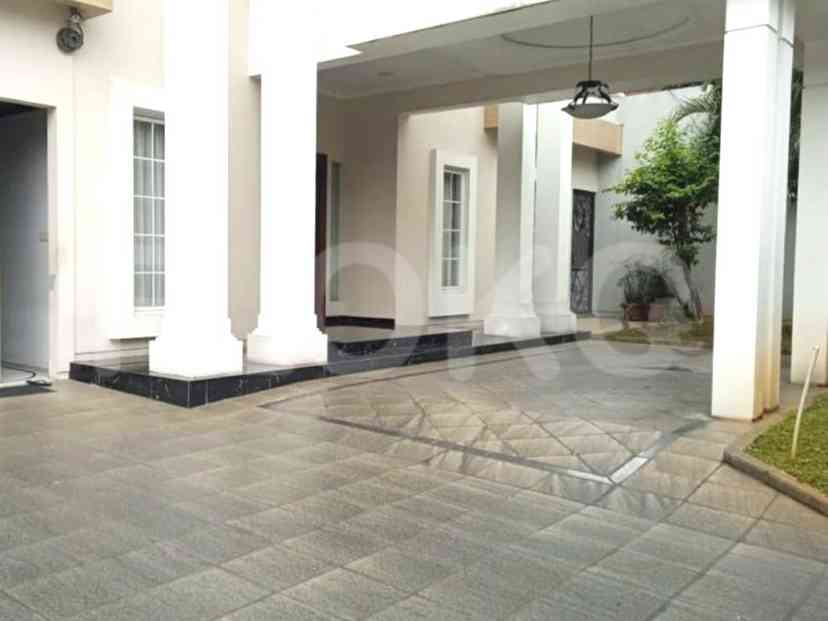 700 sqm, 6 BR house for sale in Jalan Purwakarta, Menteng 2