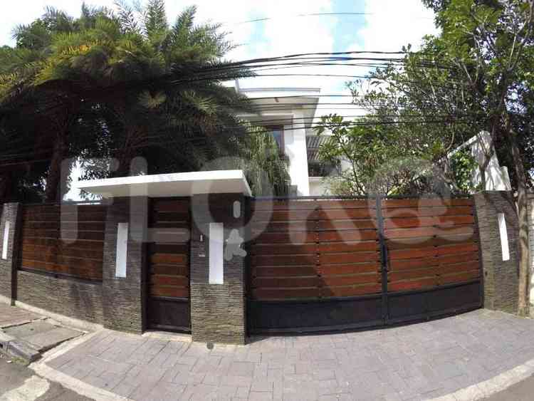 Dijual Rumah 8 BR, Luas 1200 m2 di Jl. Ki Mangunsarkoro, Menteng 2