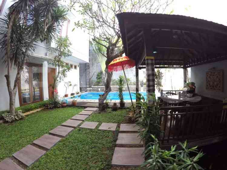 Dijual Rumah 8 BR, Luas 1200 m2 di Jl. Ki Mangunsarkoro, Menteng 11