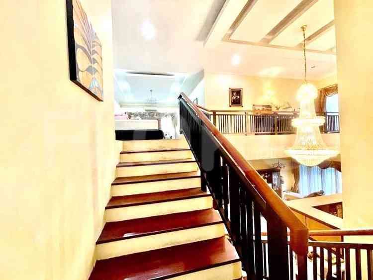 548 sqm, 10 BR house for sale in Jl. Mendut, Menteng 6