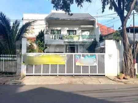 Dijual Rumah 5 BR, Luas 400 m2 di Jl HOS Cokroaminoto, Menteng 5