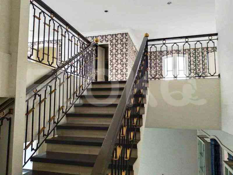 Dijual Rumah 8 BR, Luas 640 m2 di Jl. Menteng Raya, Menteng 8