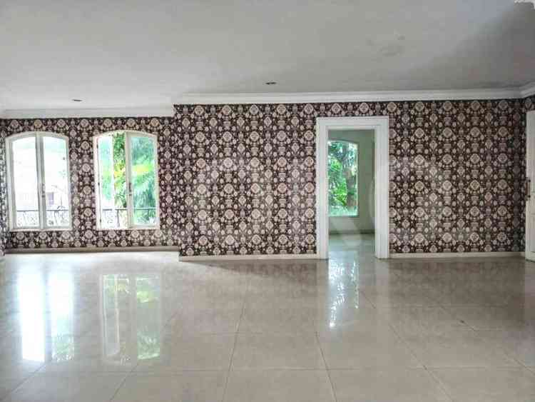 640 sqm, 8 BR house for sale in Jl. Menteng Raya, Menteng 4