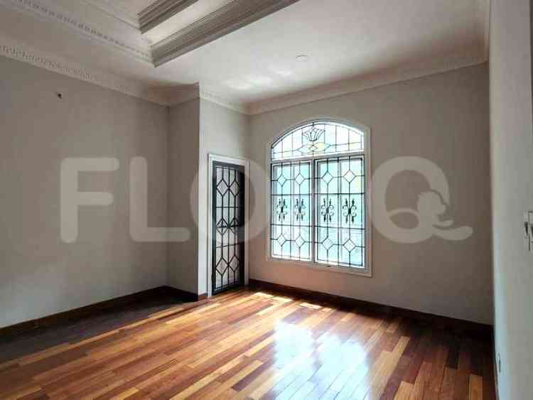 1585 sqm, 9 BR house for sale in Jl. Moh Yamin, Menteng 4