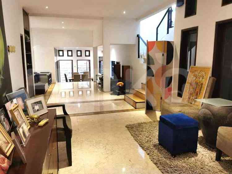 375 sqm, 5 BR house for sale in Jl. Pasuruan, Menteng 8