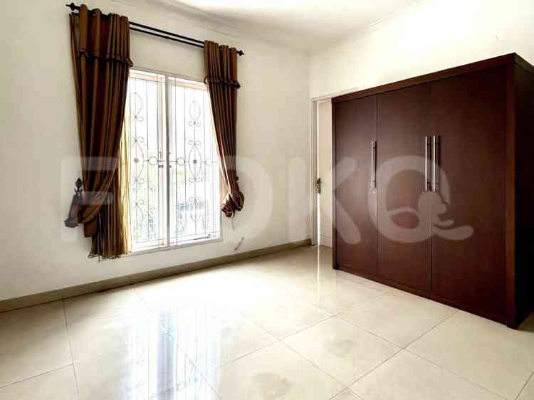 Disewakan Rumah 4 BR, Luas 250 m2 di Tebet, Tebet 3