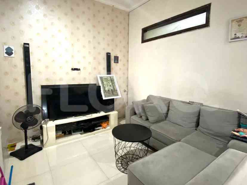 Dijual Rumah 2 BR, Luas 82 m2 di Jl simponi 2, Kelapa Gading 3