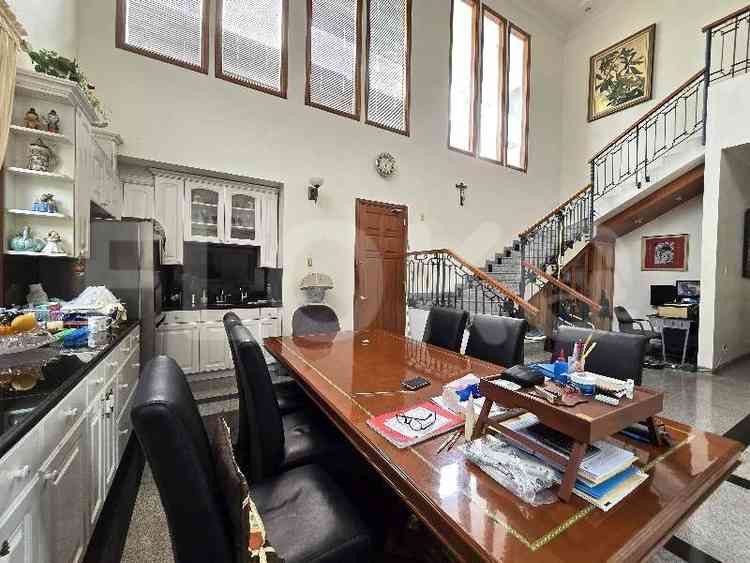 600 sqm, 3 BR house for sale in Jl. Lombok, Menteng 9