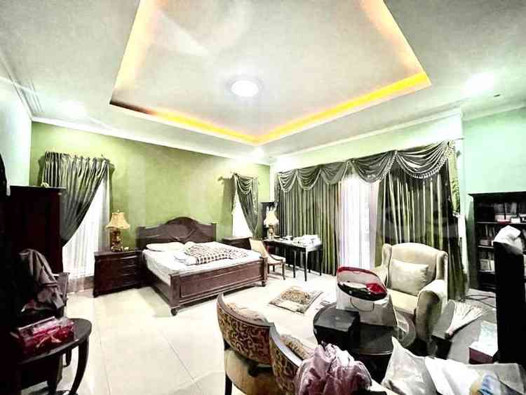 548 sqm, 7 BR house for sale in Jl. Mendut, Menteng 6