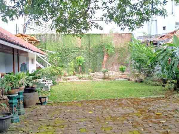 550 sqm, 5 BR house for sale in Jl. Kertosono, Menteng 2