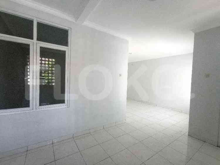 135 sqm, 4 BR house for rent in Jl. Kenari, Bintaro 2