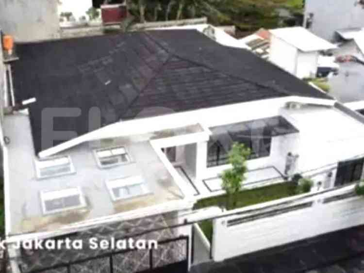 Dijual Rumah 4 BR, Luas 400 m2 di Jl. Wijaya Kusuma, Cilandak 2