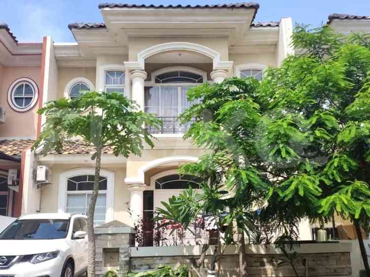 Dijual Rumah 3 BR, Luas 120 m2 di PIK, Kamal Muara 1