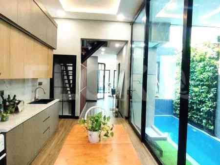 Dijual Rumah 3 BR, Luas 392 m2 di Jl. Pinang Nikel 1, Pondok Indah 13