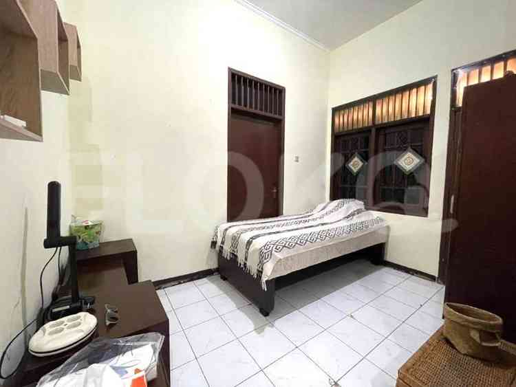 Dijual Rumah 4 BR, Luas 120 m2 di Jl. Taman Sari 1, Cilandak 3