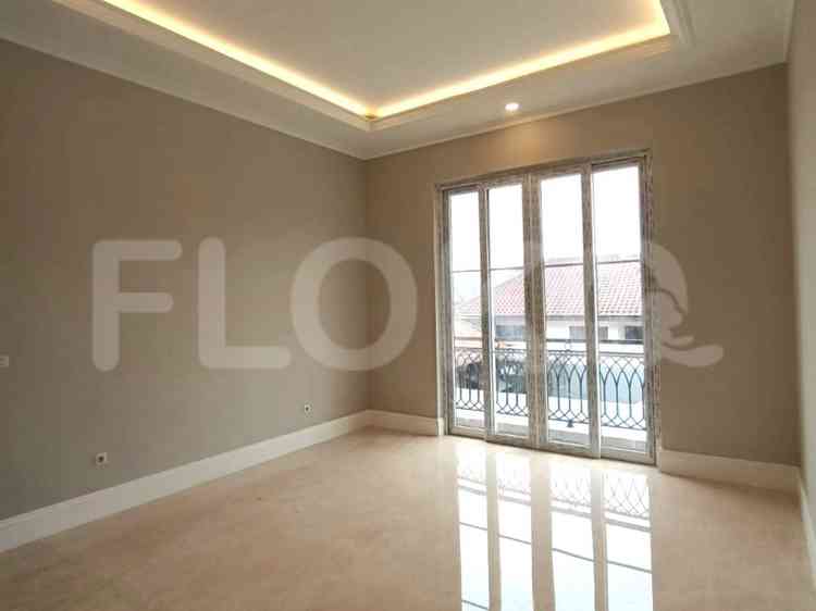 1000 sqm, 4 BR house for sale in Brawijaya, Blok M 5