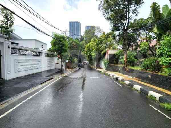 400 sqm, 5 BR house for sale in Jl. Wijaya Kusuma, Cilandak 12