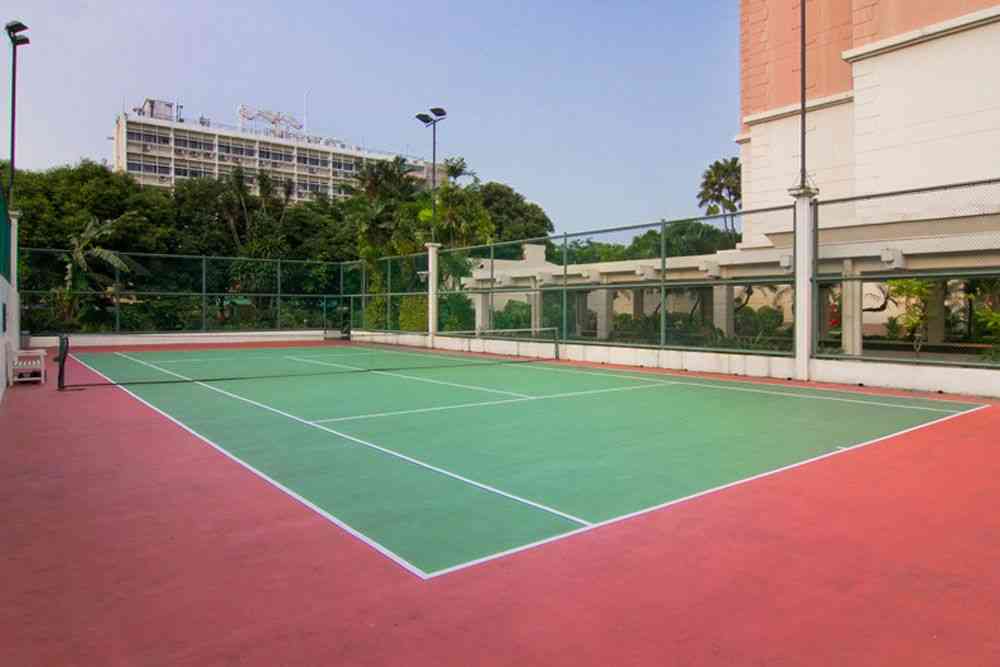 tennis court Menteng Regency