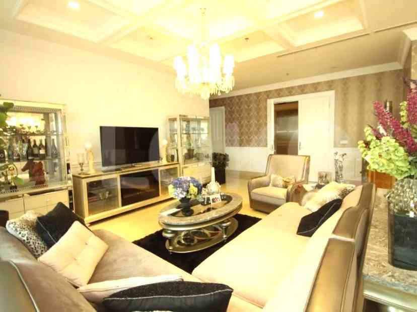 319 sqm, 19th floor, 4 BR apartment for sale in Kebayoran Baru 9