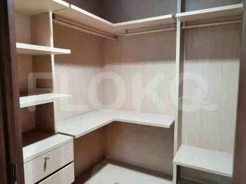 412 sqm, 2nd floor, 5 BR apartment for sale in Kebayoran Baru 2