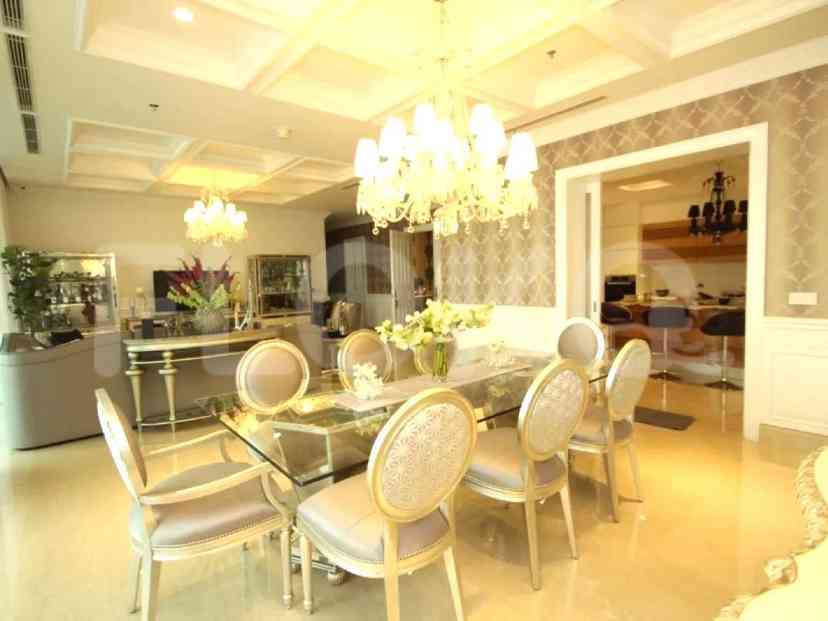 319 sqm, 19th floor, 4 BR apartment for sale in Kebayoran Baru 5