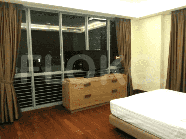 243 sqm, 10th floor, 3 BR apartment for sale in Tanah Abang 2