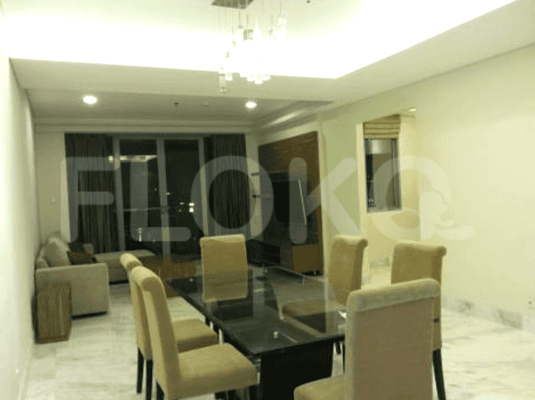 243 sqm, 10th floor, 3 BR apartment for sale in Tanah Abang 4