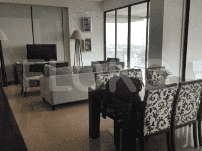 224 sqm, 6th floor, 4 BR apartment for sale in Mampang Prapatan 2