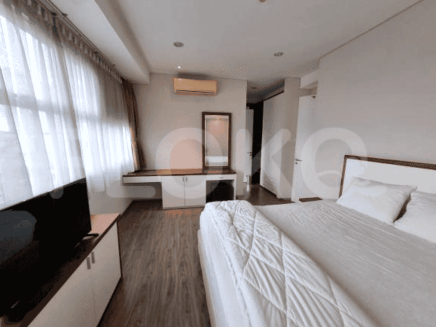 Dijual Apartemen 3 BR, Lantai 4, Luas 138 m2 di Kebayoran Lama 2