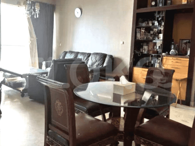 195 sqm, 5th floor, 3 BR apartment for sale in Kebayoran Lama 1