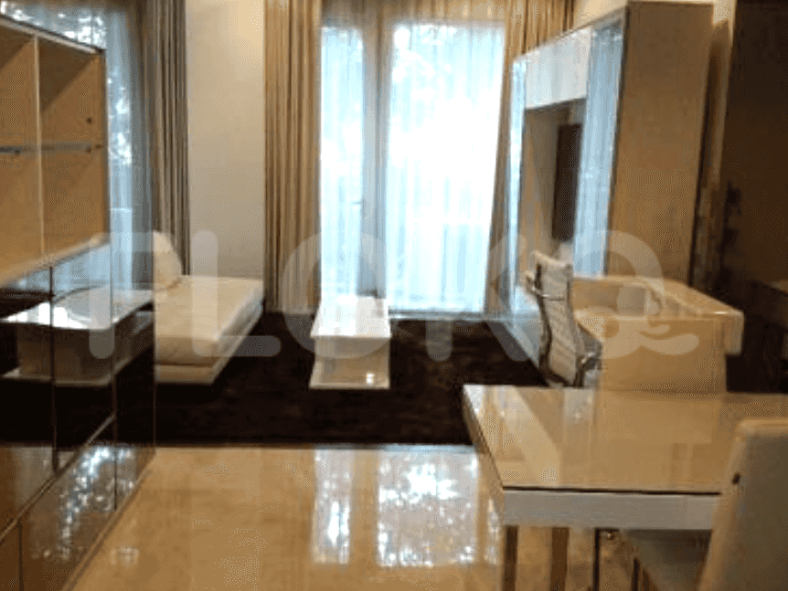 Dijual Apartemen 3 BR, Lantai 6, Luas 229 m2 di Gatot Subroto 2